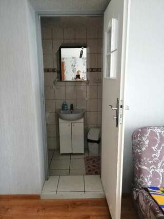 Проживание в семье Pokoje u Elżbiety Леба Трехместный номер с ванной комнатой-26